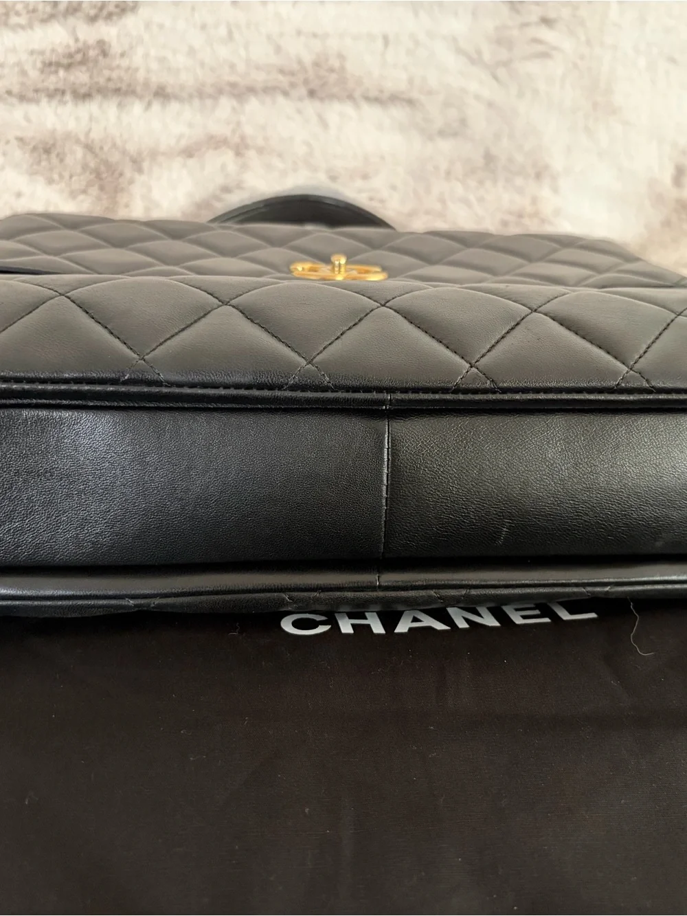 Large CHANEL Trendy CC Lambskin leather Shoulder Bag Black with Gold Hardware